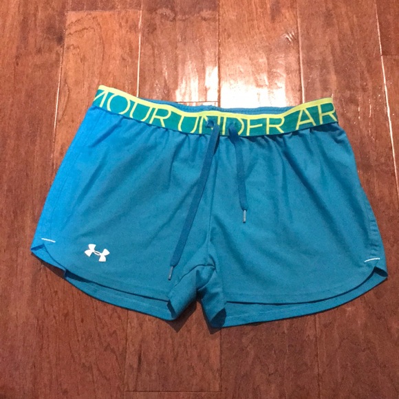 Under Armour Pants - Under armour shorts Size M